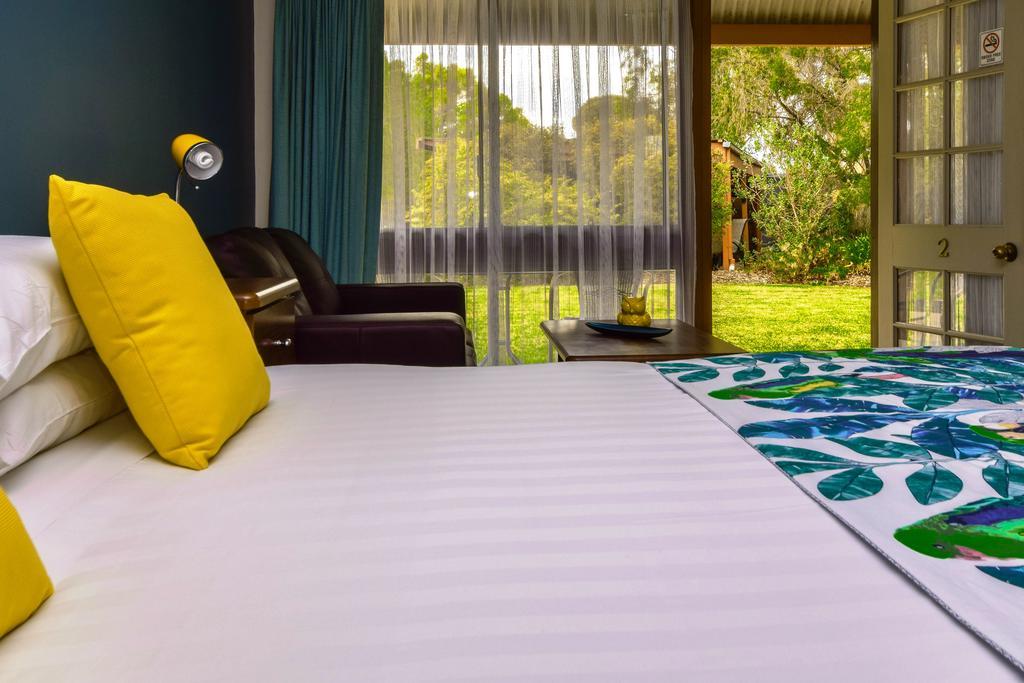River Country Inn (Adults Only) Моама Екстер'єр фото