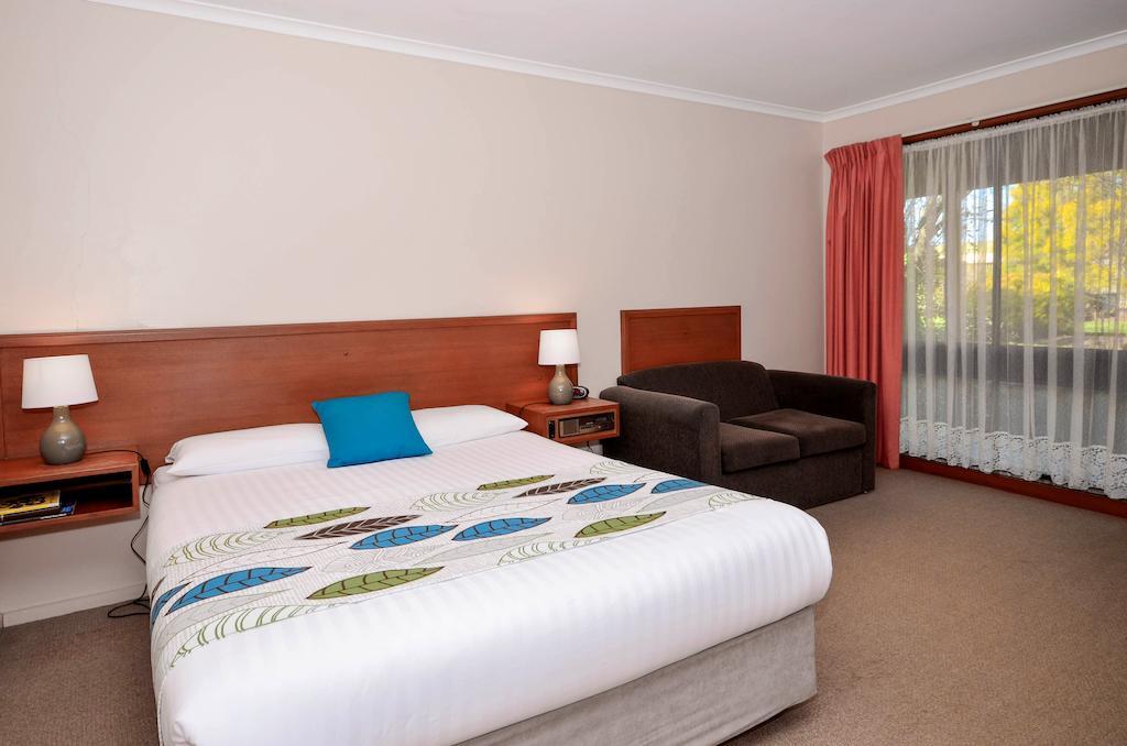 River Country Inn (Adults Only) Моама Номер фото