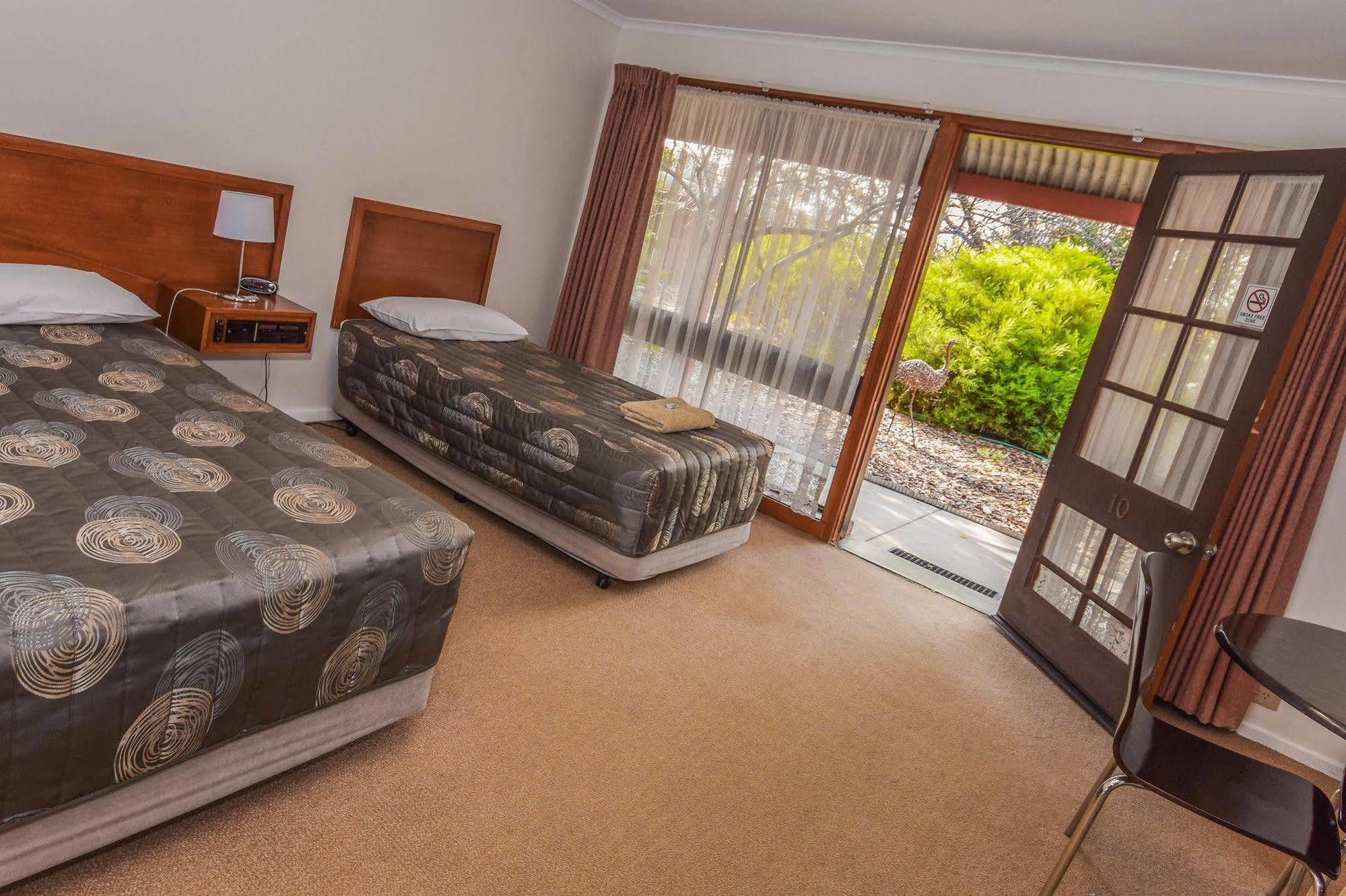River Country Inn (Adults Only) Моама Екстер'єр фото
